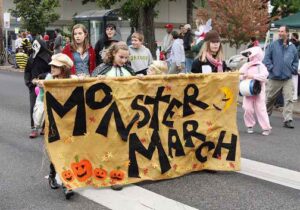 09sellwoodmonsterbanner