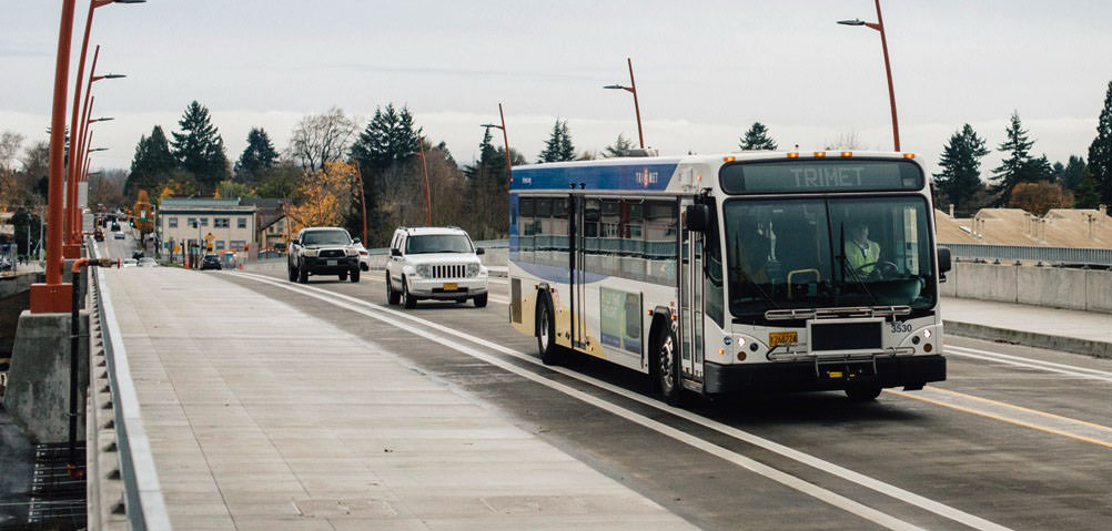 12-2-16-Sellwood-Bridge-4-of-6-with-overhead